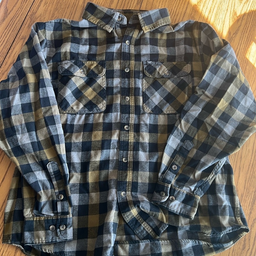 RW, Rugged Wear, Mens bottom front long sleeve shirt, size XL